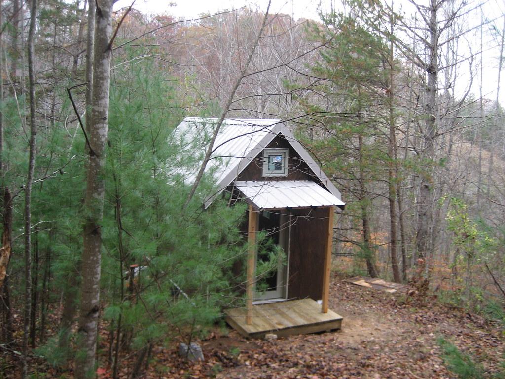 Tiny House, Big Dreams: Buy Land for Your Ultimate Retreat