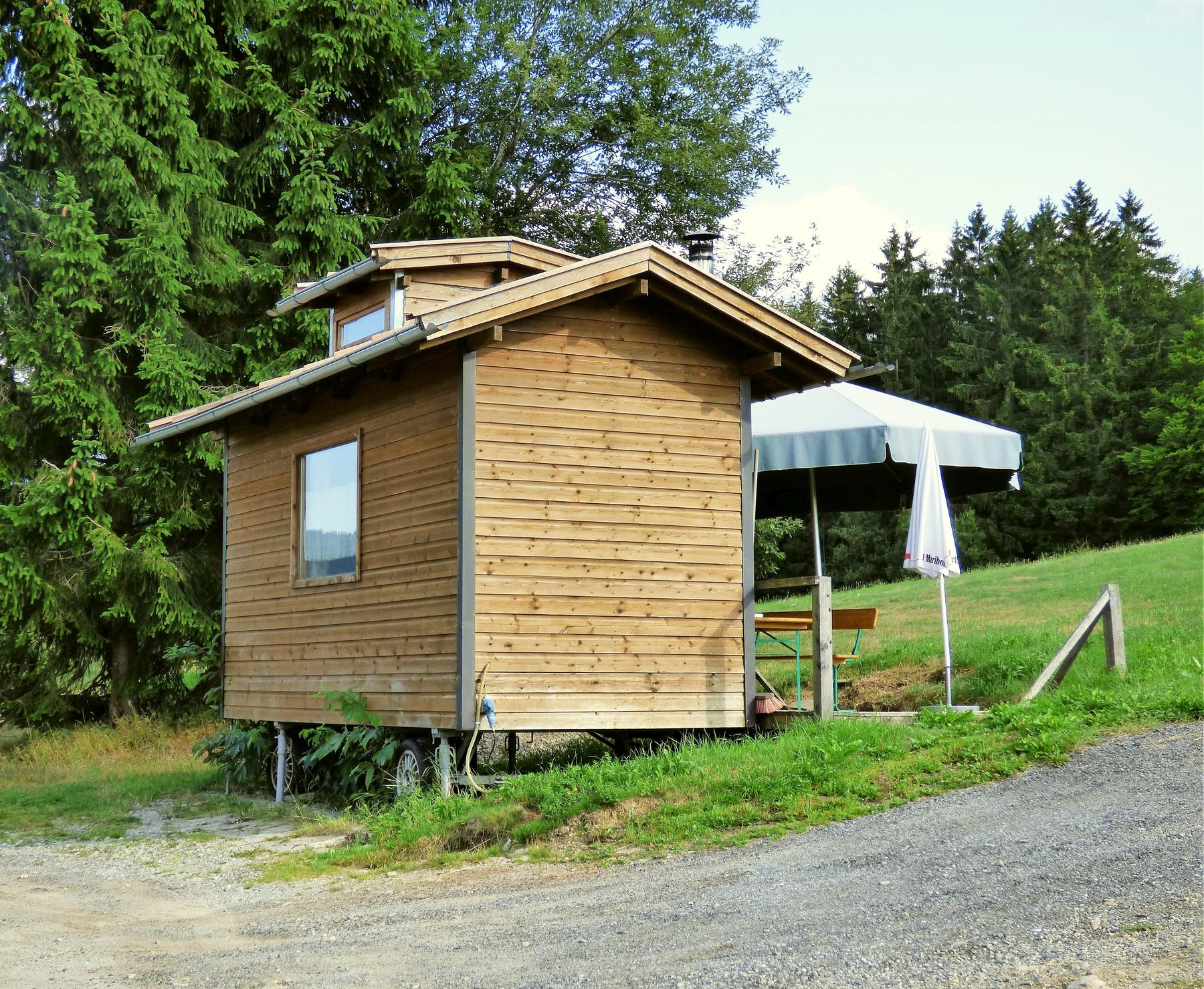 Tiny House Herzogsreut SJ Eda P1140187 b - a small wooden cabin